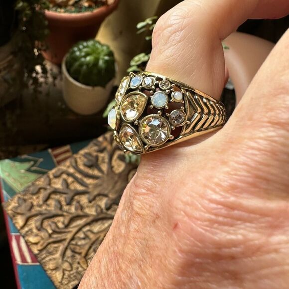 Heidi Daus Crystal Statement Ring Size 10 - Picture 7 of 9